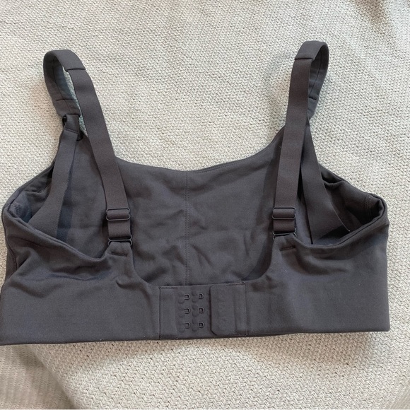 Girlfriend Collective Maternity Nursing Bra Gray size Medium - Picture 4 of 5